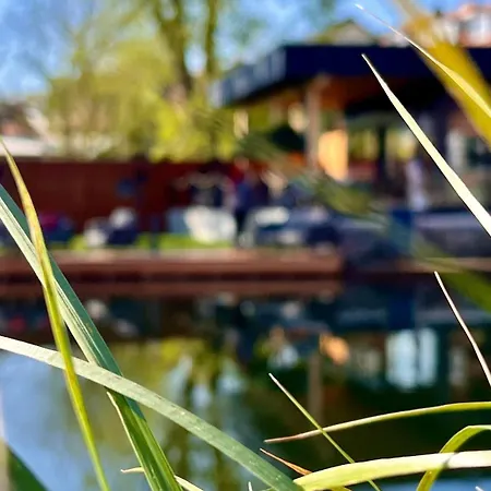 & Restaurant Fackelgarten Plau Am