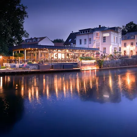 Hotell & Restaurant Fackelgarten Plau Am