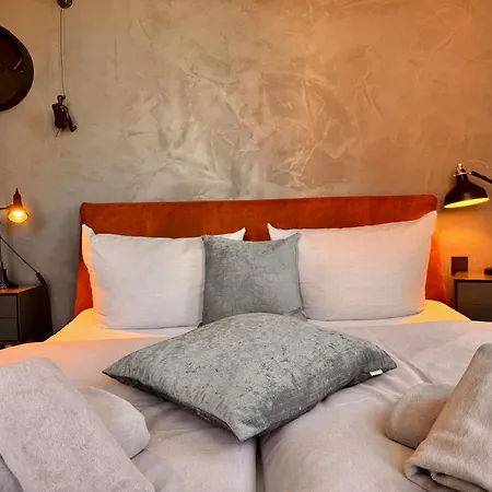 & Restaurant Fackelgarten Plau Am Hotell 3*