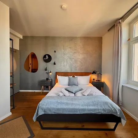 & Restaurant Fackelgarten Plau Am 3*