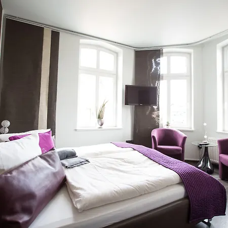 & Restaurant Fackelgarten Plau Am Hotell 3*