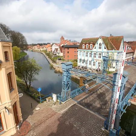 Hotell & Restaurant Fackelgarten Plau Am Plau am See