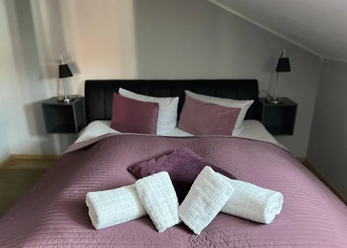 Hotell & Restaurant Fackelgarten Plau Am