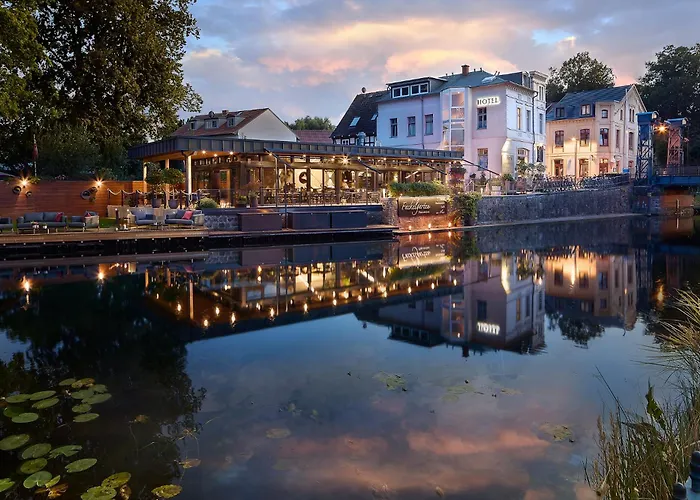 Hotell & Restaurant Fackelgarten Plau Am 3*