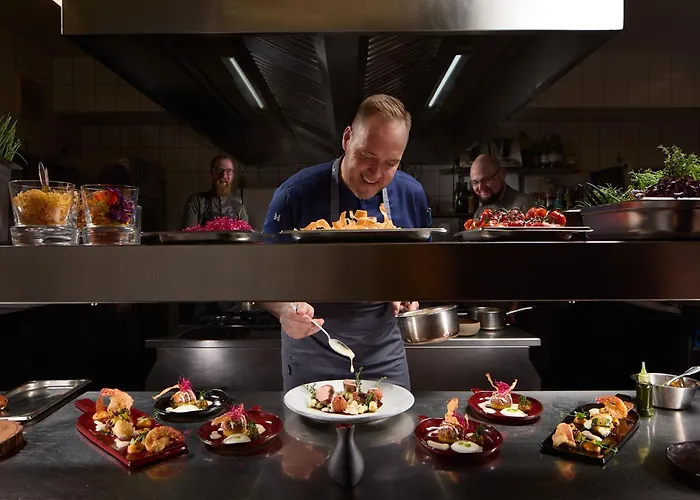 & Restaurant Fackelgarten Plau Am 3*