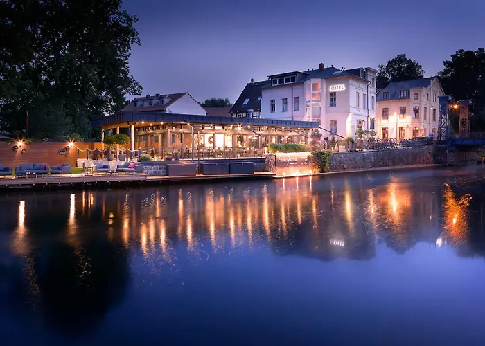 Hotel & Restaurant Fackelgarten Plau Am