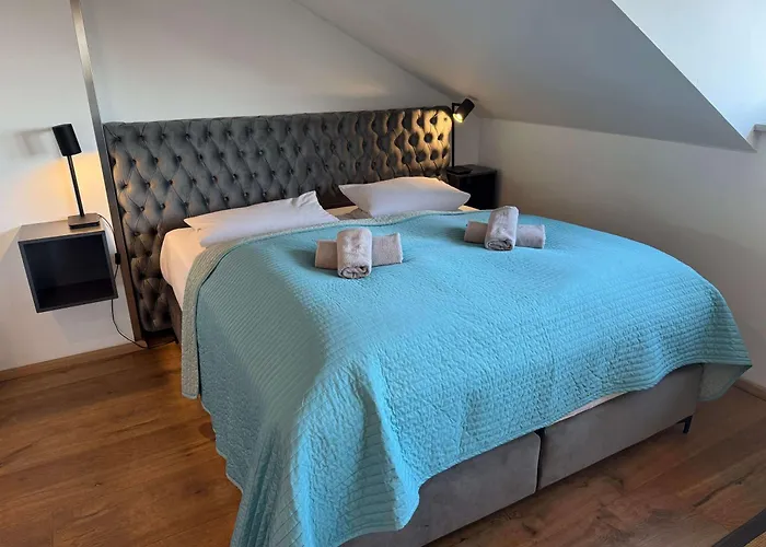 Hotel & Restaurant Fackelgarten Plau Am