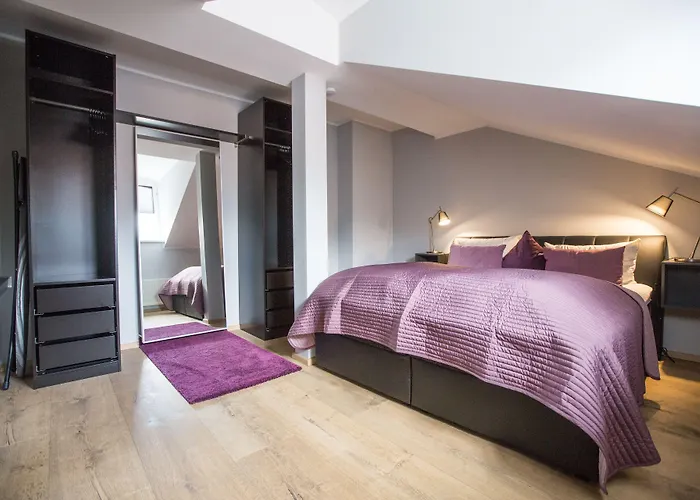 & Restaurant Fackelgarten Plau Am 3*