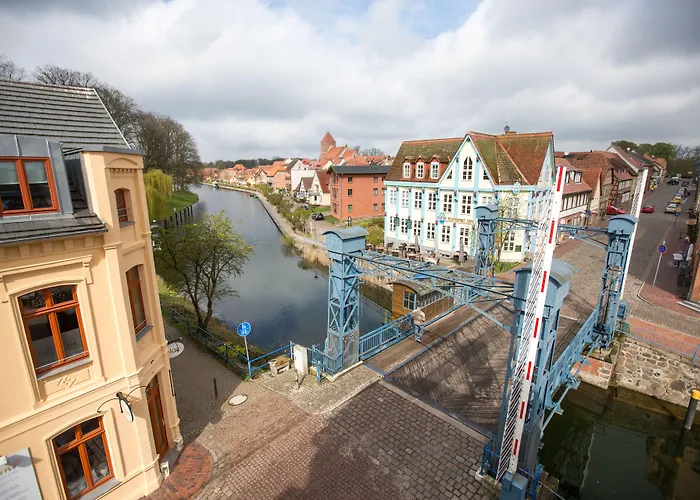 Hotell & Restaurant Fackelgarten Plau Am Plau am See