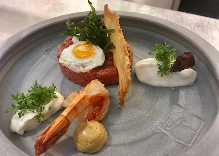 Hotell & Restaurant Fackelgarten Plau Am