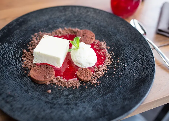 & Restaurant Fackelgarten Plau Am Hotel