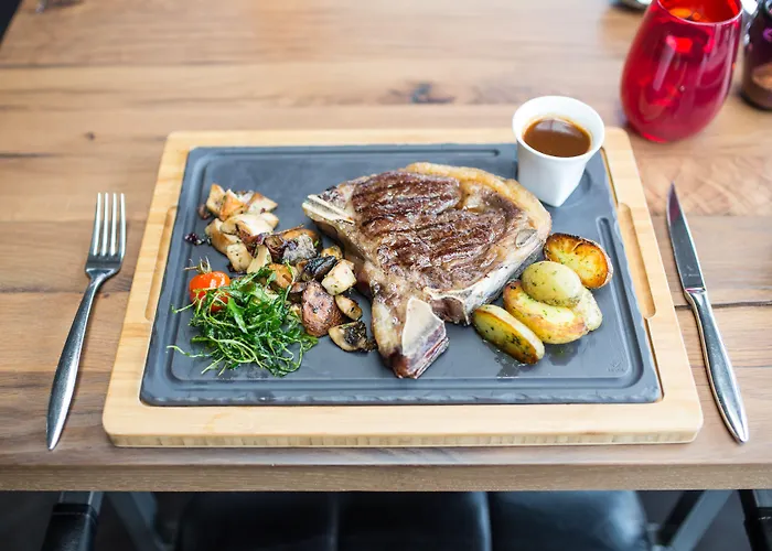 & Restaurant Fackelgarten Plau Am Hotel 3*