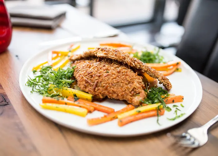 & Restaurant Fackelgarten Plau Am Hotell