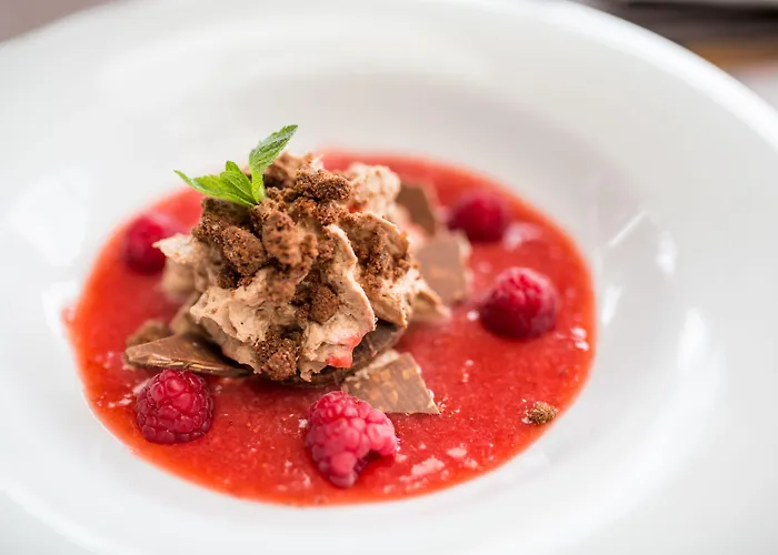 & Restaurant Fackelgarten Plau Am 3*